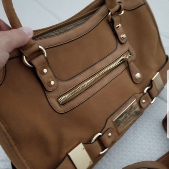 Diffrent handbags and wallets - Picture 3 of 4